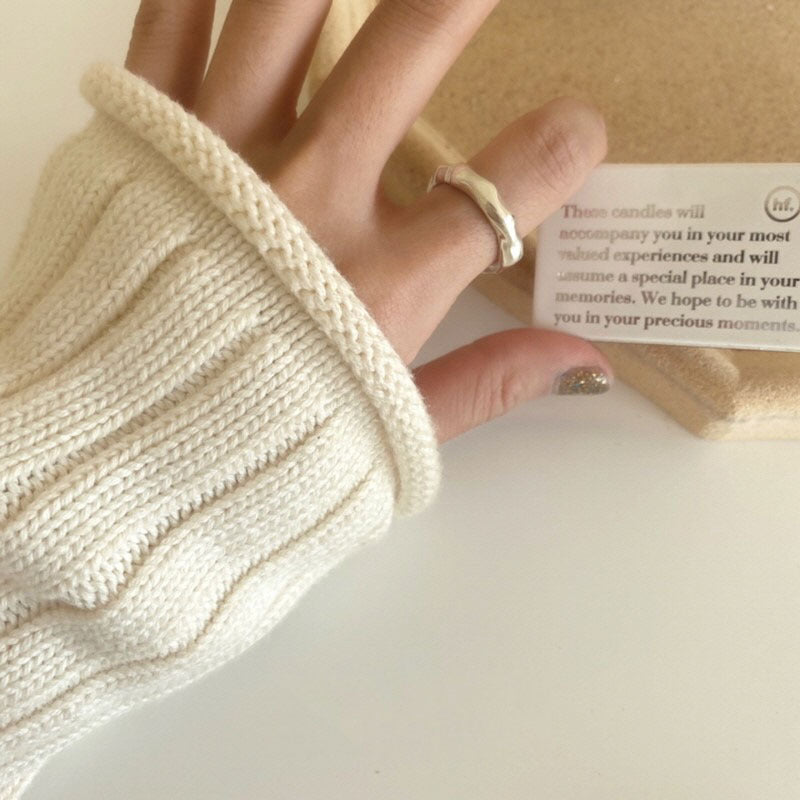 Damenring mit einzigartigem Fließdesign und funkelndem Edelstein Shop Nory