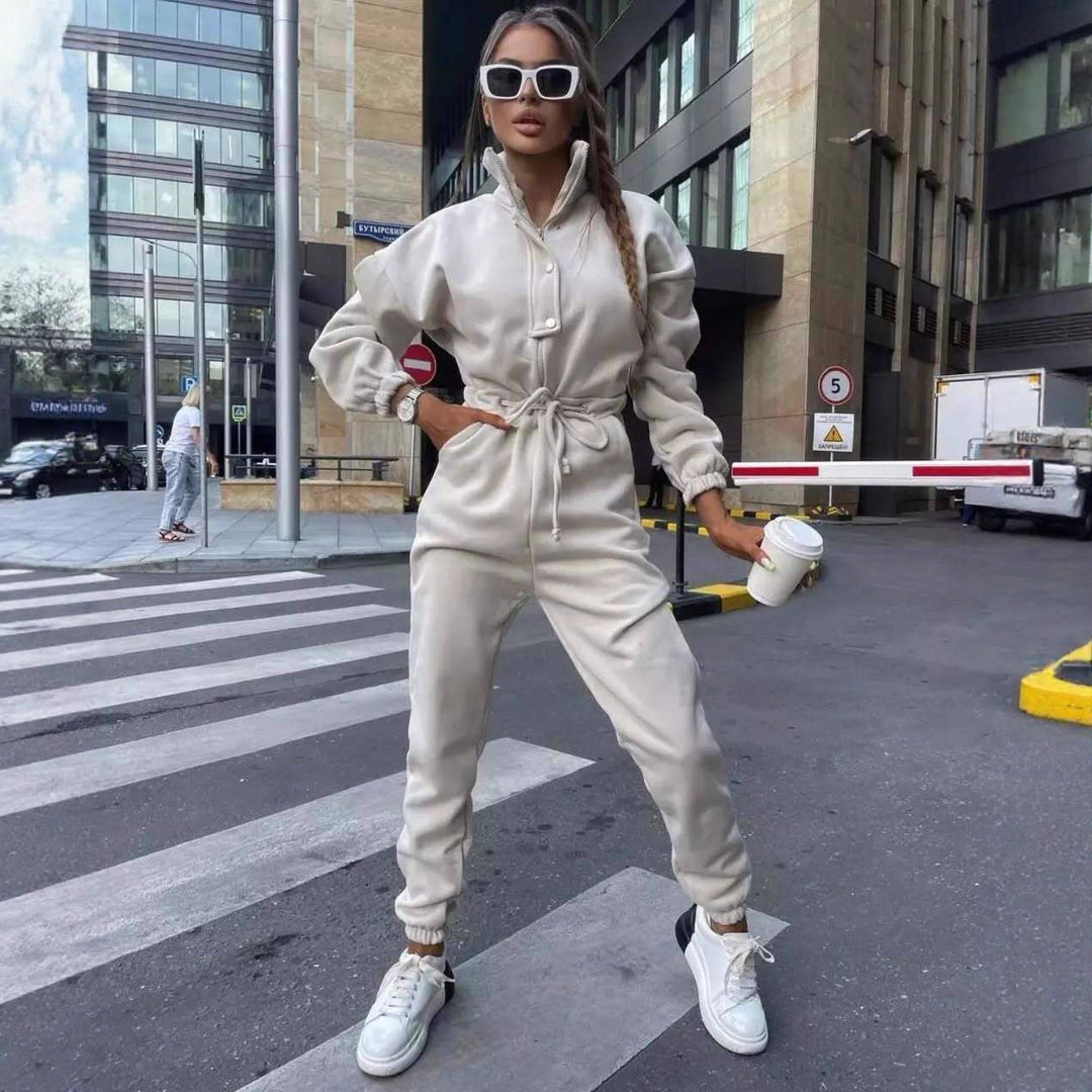 Damen taillierter Velours-Jumpsuit mit Tunnelzug Stehkragen und elastischen Bündchen Shop Nory