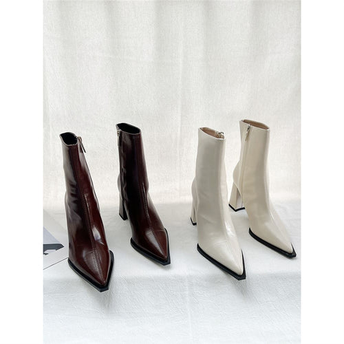 Damen Elegante spitz zulaufende Ankle‑Boots mit geometrischem Blockabsatz und schlankem Schaftschnitt Shop Nory