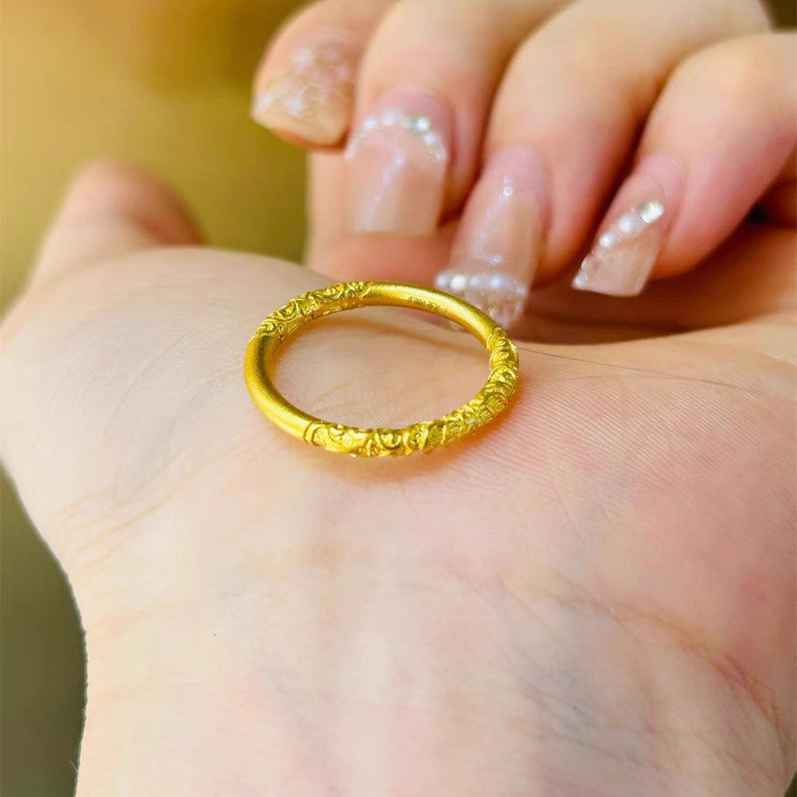Damen Intricate Textured Band Ring Shop Nory