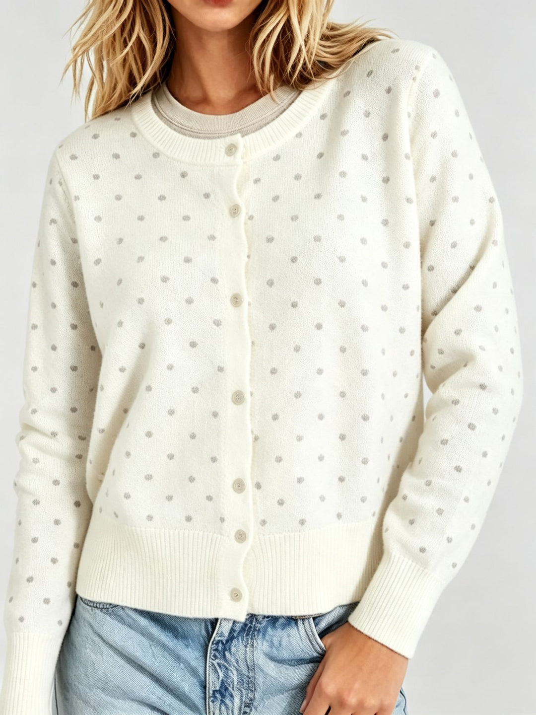 Damen Gepunktete Feinstrick-Cardigan mit Rundhals und Rippbündchen Shop Nory