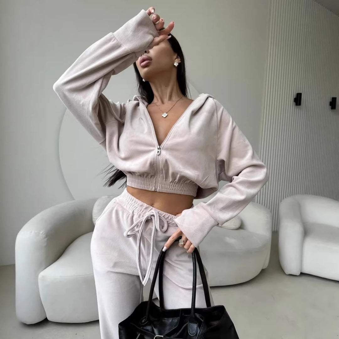 Damen luxuriöser Samt Zweiteiler Jogginganzug mit Cropped Reißverschluss und weiten Hosen Shop Nory