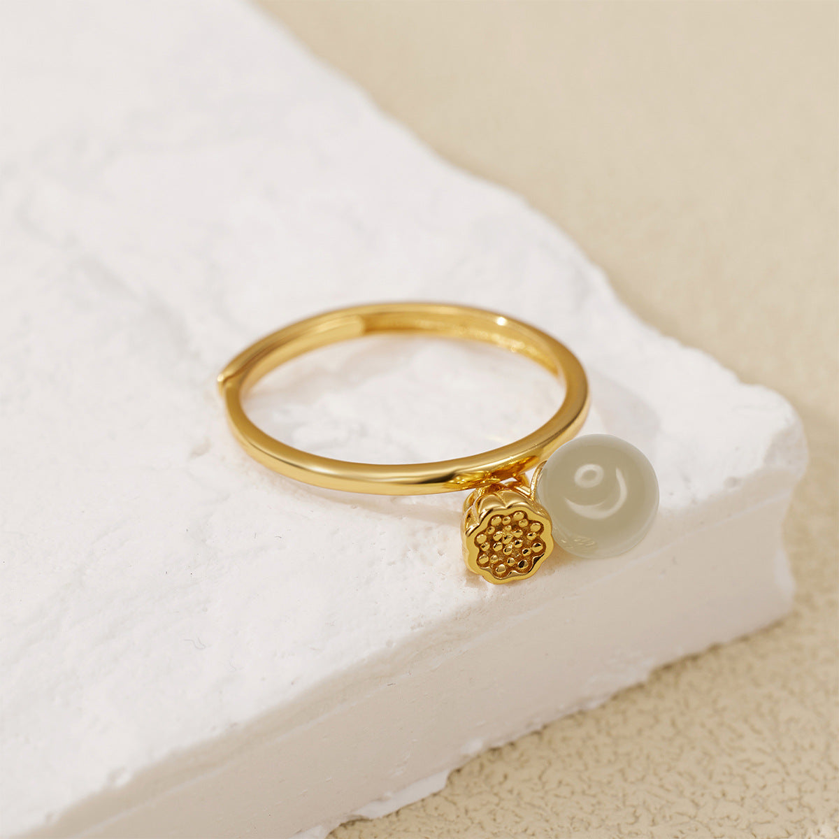 Damen eleganter Ring mit Perl- und Muschelanhänger Shop Nory