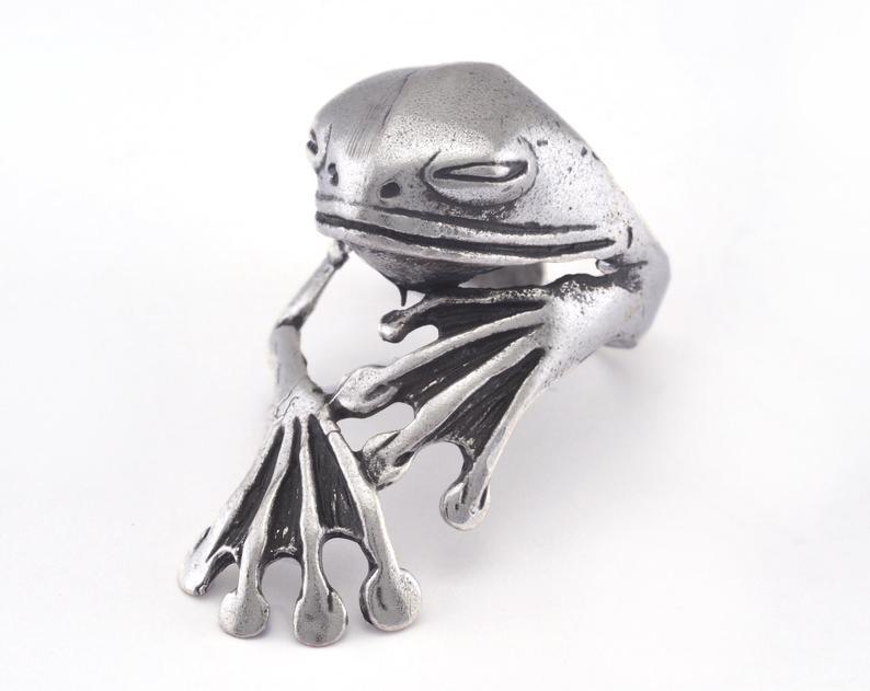 Damenring mit detailreicher Froschgestaltung Shop Nory