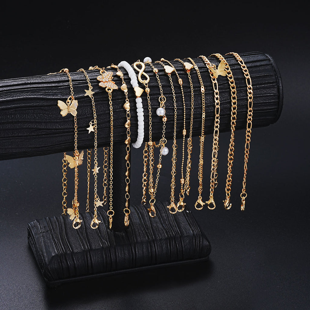 Damen Armband-Kollektion mit filigranen Anhängern Shop Nory