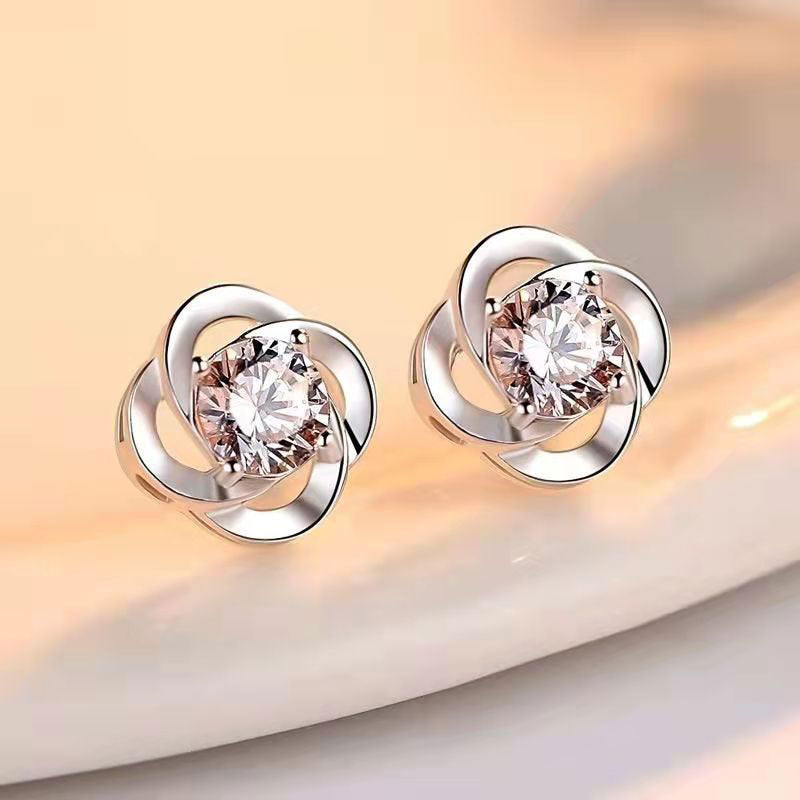 Damenohrringe mit elegantem Blumenmotiv und funkelnden Kristallen Shop Nory