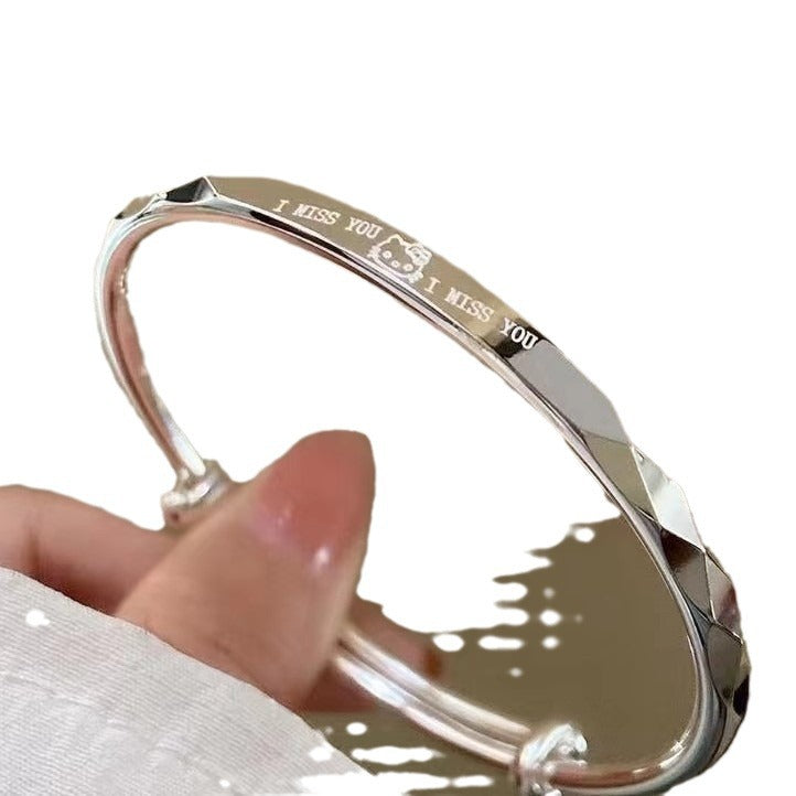 Damenschmuckarmband mit kunstvoller Gravur und elegantem Design Shop Nory
