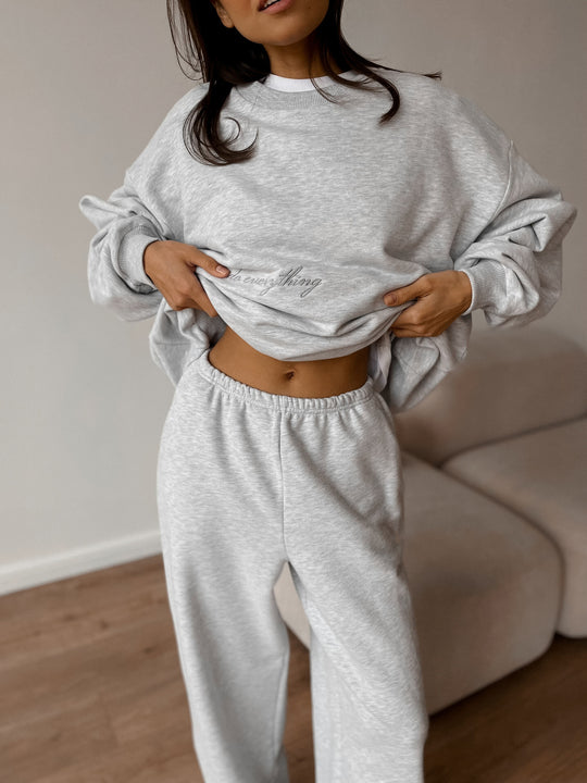 Damen Oversized Sweatshirt und hochgeschnittene Jogginghose Loungewear-Set aus weichem Baumwollfleece mit elastischem Bund Shop Nory