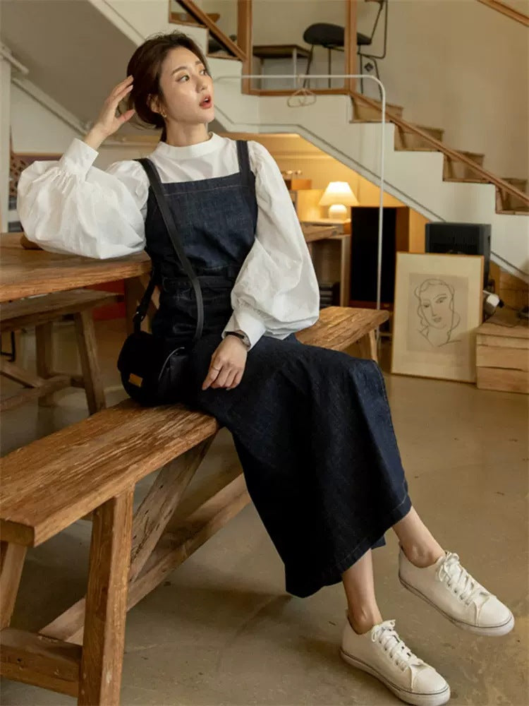 Damen Langes Jeans-Latzkleid mit eckigem Ausschnitt, Taillenband und vorderem Beinschlitz Shop Nory