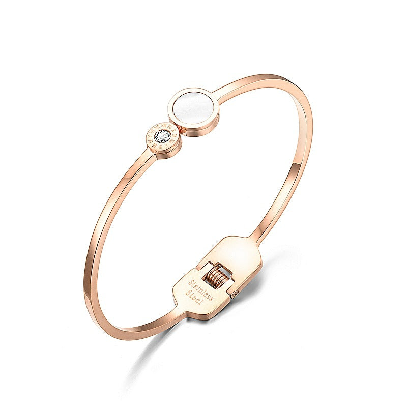 Damen Elegantes Armband mit funkelnden Zirkonia Steinen und hochwertigem Design Shop Nory