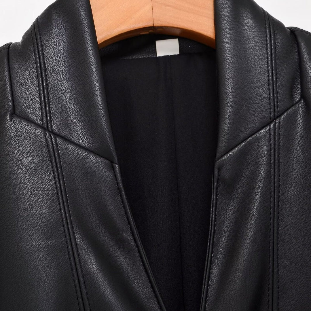 Damen taillierter zweireihiger Kunstleder‑Midimantel mit Schalkragen und Pattentaschen Shop Nory