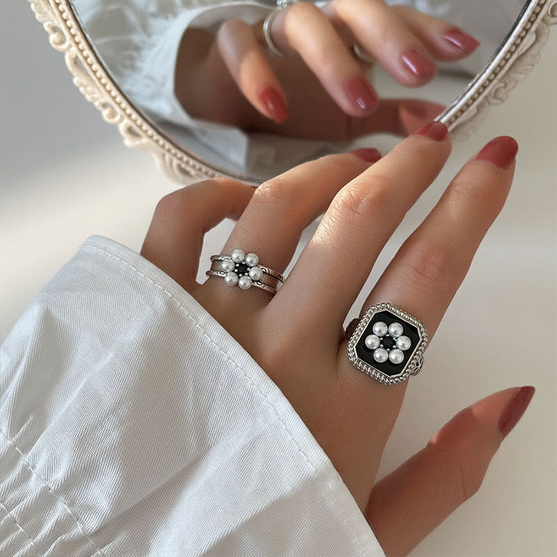Damenring mit stilvollem Perlendesign und eleganter Gravur Shop Nory
