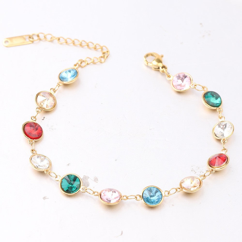Damen Armband mit herzförmigen, funkelnden Kristallen und verstellbarem Verschluss Shop Nory