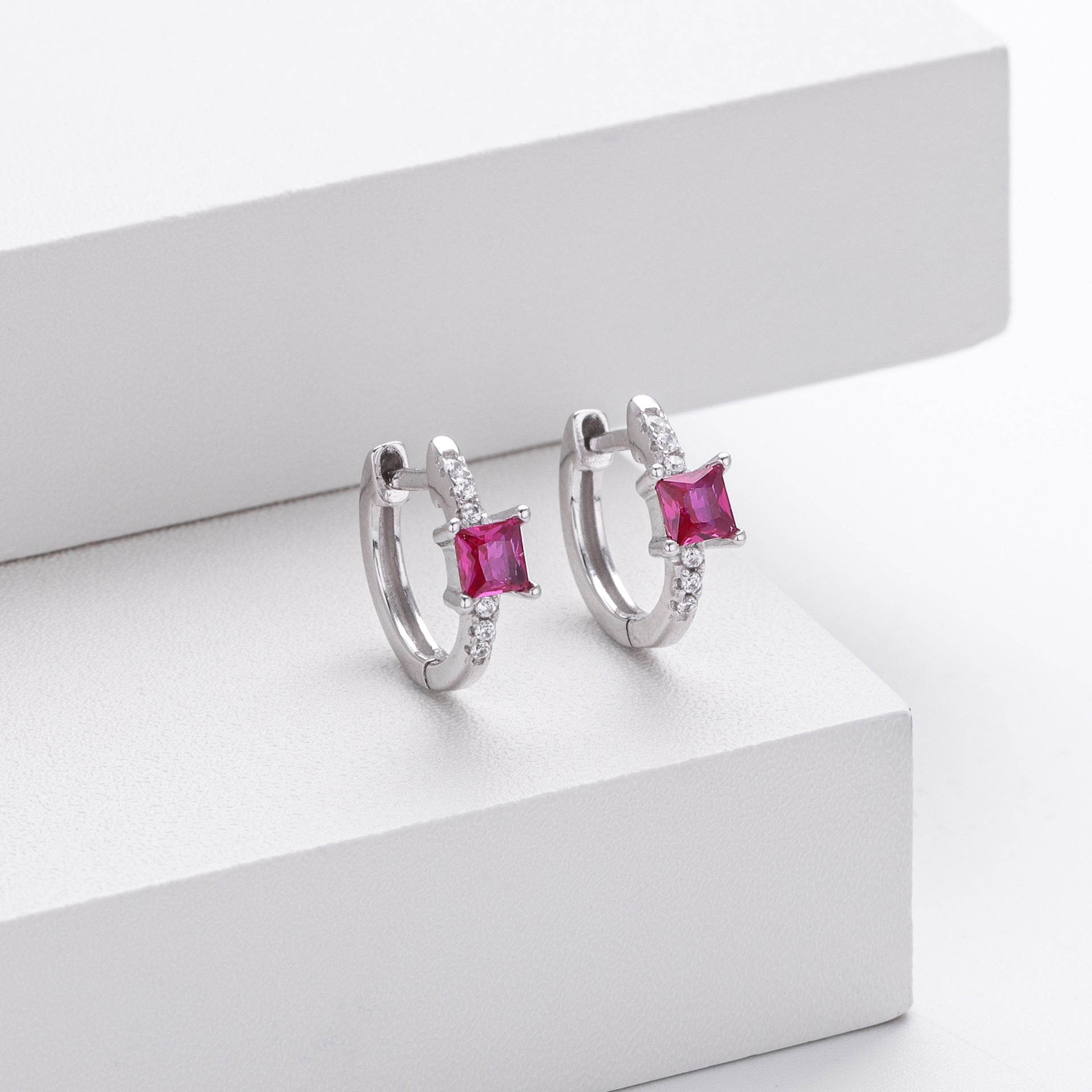 Damen Ohrhänger mit funkelndem Zirkon und modernem Design Shop Nory