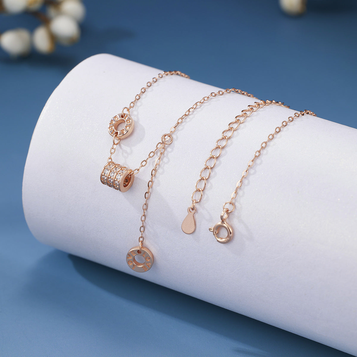 Damen Halskette mit verspieltem Design und funkelnden Zirkonia Shop Nory