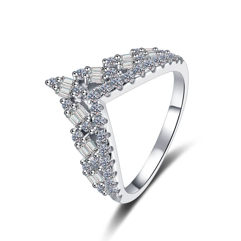 Damen zart verzierter Verlobungsring mit funkelnden Zirkonia Shop Nory