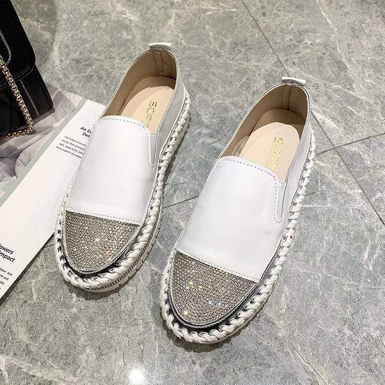 Damen glänzende Slip-On Plateau-Sneaker mit geflochtenem Rand und elastischem Einsatz Shop Nory