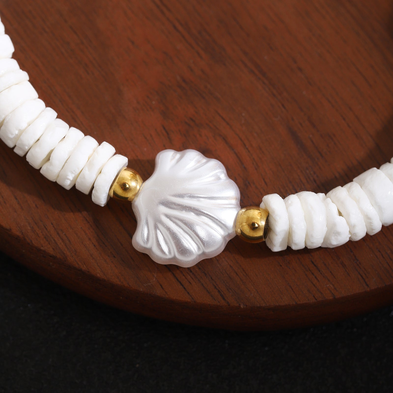 Damen Perlenarmband mit klassischem Muscheldesign Shop Nory