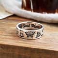 Damenring mit kunstvollem Schmetterlingsdesign und inspirierendem Spruch Shop Nory