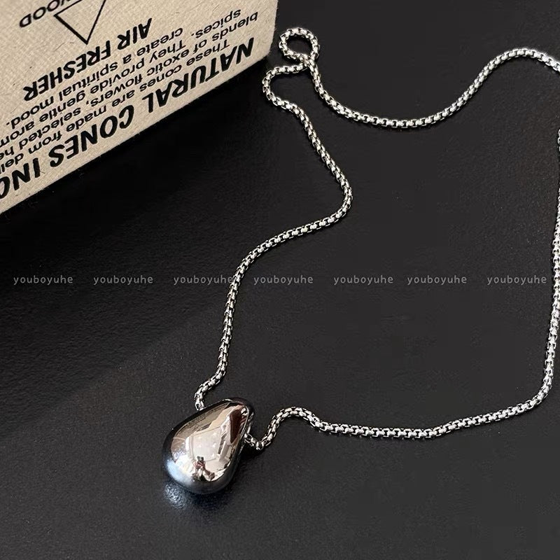 Damen Halskette mit tropfenförmigem Anhänger und elegantem Schliff Shop Nory