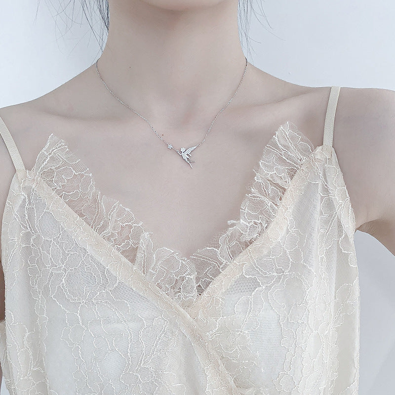 Damen Halskette mit kunstvollem Feen- und Sternen-Motiv Shop Nory