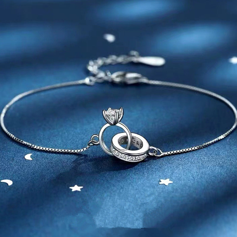 Filigranes Armband mit Funkelnder Kristallblüte