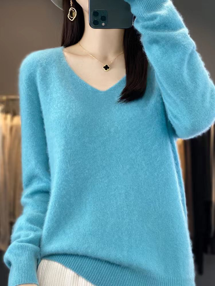 Damen Kuscheliger V‑Ausschnitt Feinstrickpullover aus Mohair‑Mix mit flauschiger Oberfläche Shop Nory