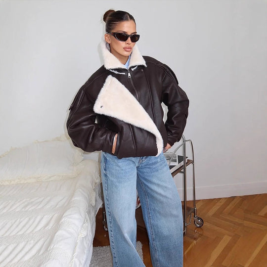 Damen Oversize Fliegerjacke aus Lederimitat mit asymmetrischer Kunstfell-Borte Shop Nory