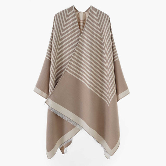 Damen Chevron‑Jacquard Capeponcho mit weitem Fall und Fransen Shop Nory