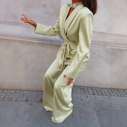 Damen Satin-Zweiteiler mit tailliertem Wickelblazer und weiter Palazzo-Hose Shop Nory
