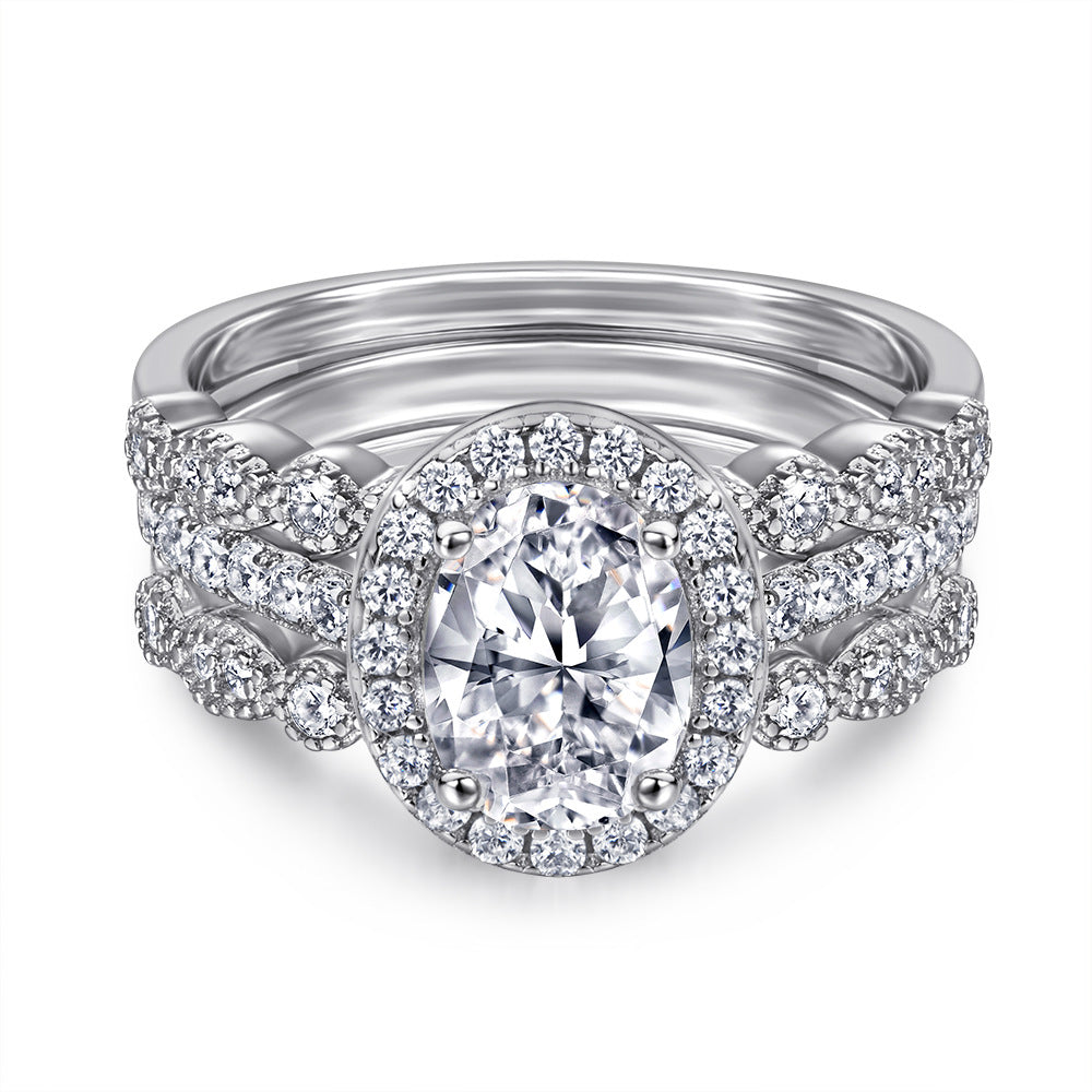 Damen Verlobungsring mit quadratischem Hauptstein und funkelnden Zirkonia-Details Shop Nory