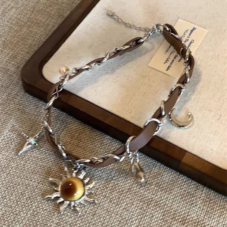 Damen Halskette mit einzigartigem Sonnen-Design und handgefertigten Elementen Shop Nory