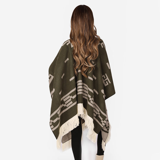 Damen Oversize Poncho im Boho‑Stil mit V‑Ausschnitt, Jacquard‑Muster und langen Fransen Shop Nory