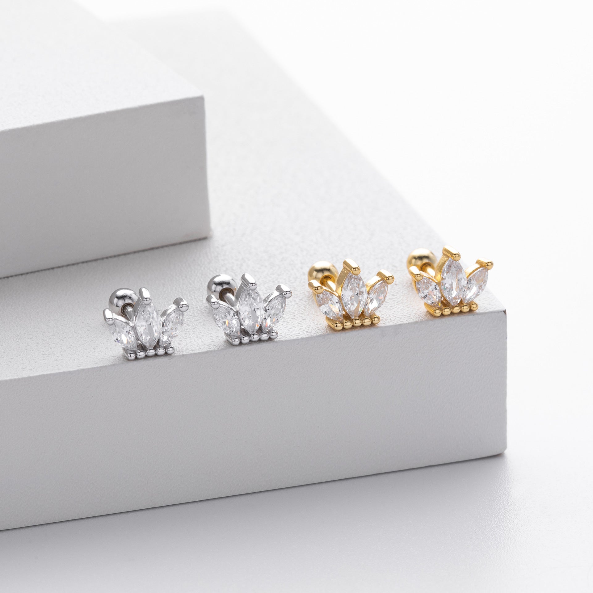 Damen Ohrstecker mit elegantem Krone-Design aus hochwertigem 925 Sterling Silber Shop Nory