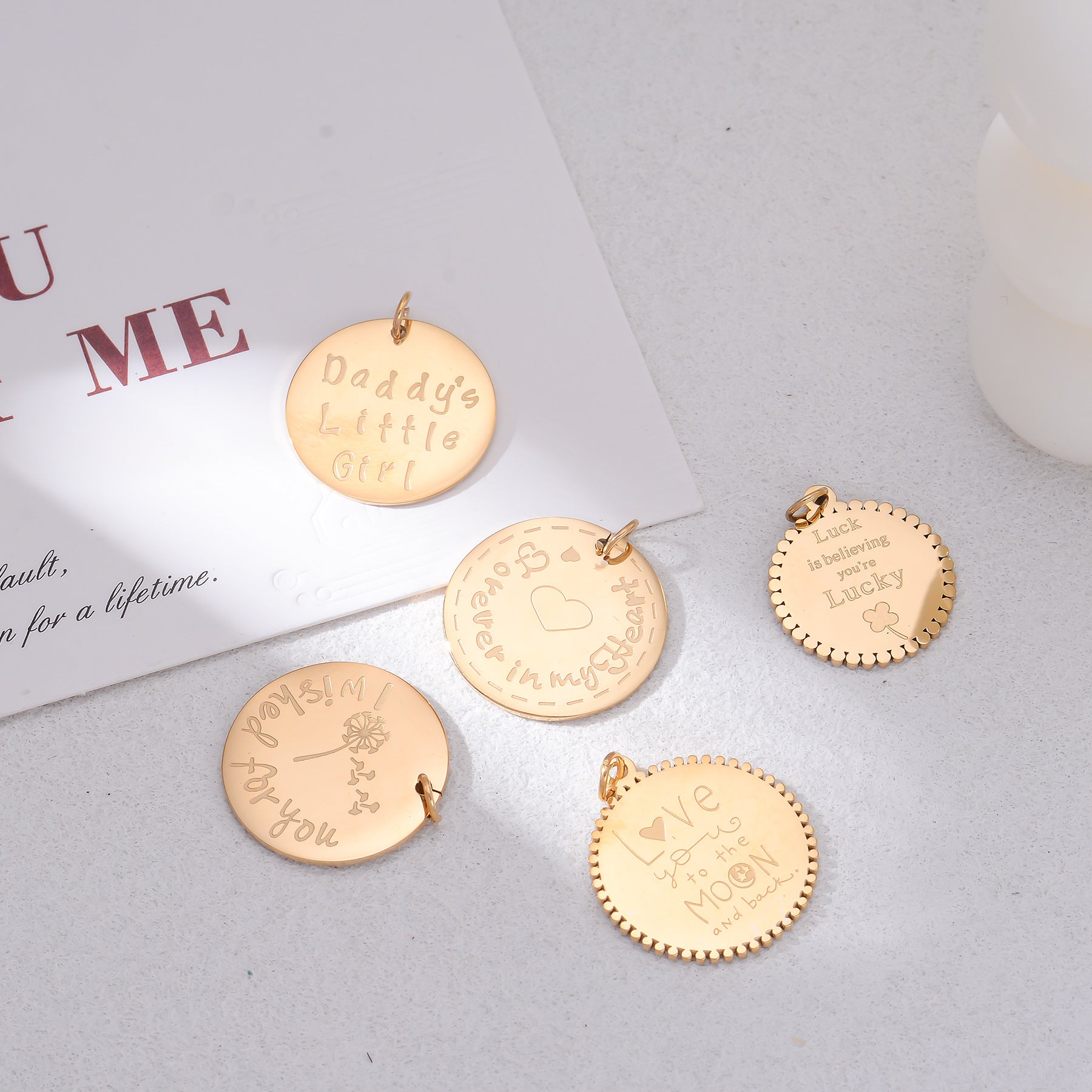 Damen gravierbarer Schmuckanhänger mit poetischem Design Shop Nory