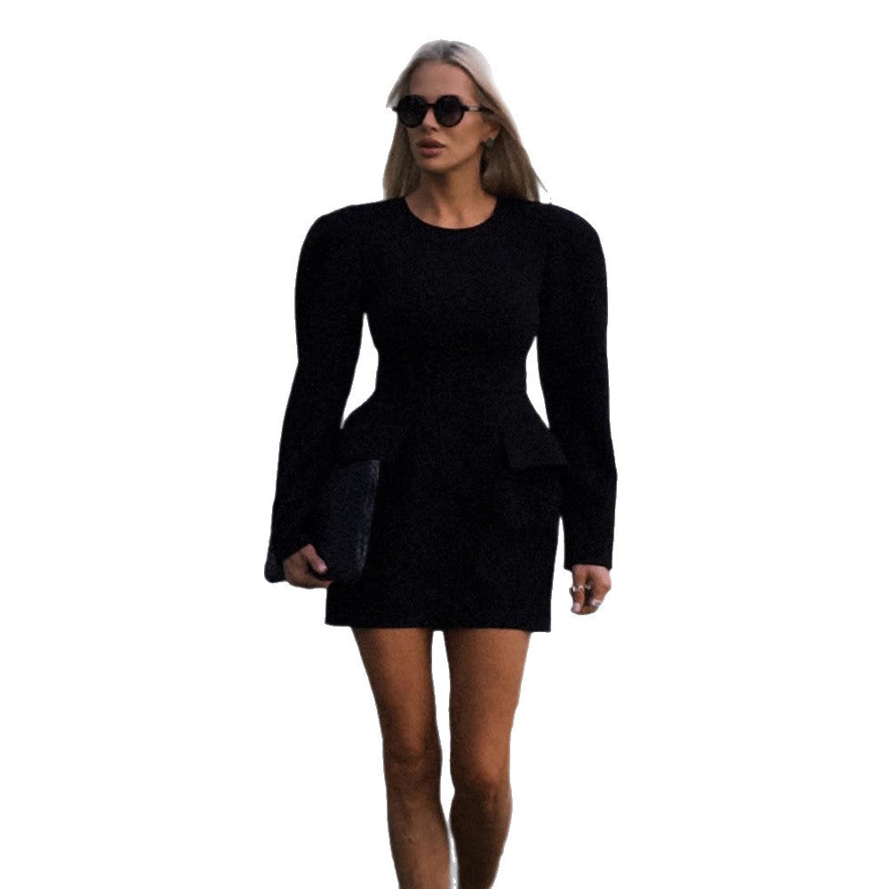 Damen Tailliertes Minikleid mit strukturierten Schultern, langen Ärmeln und angedeutetem Peplum Shop Nory