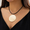 Damen Statement Halskette mit goldenem Anhänger Shop Nory