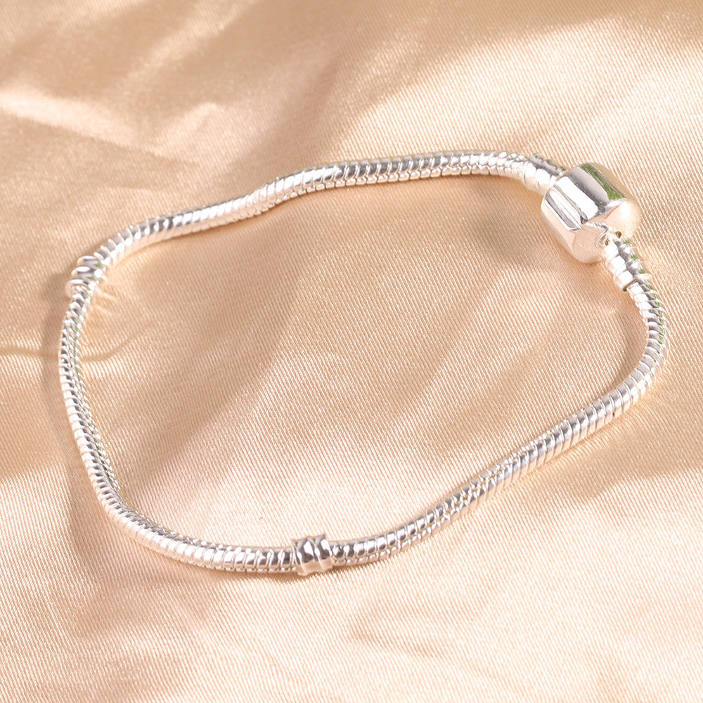 Damen Armband aus hochwertigem Edelstahl mit elegantem und flexiblem Design Shop Nory