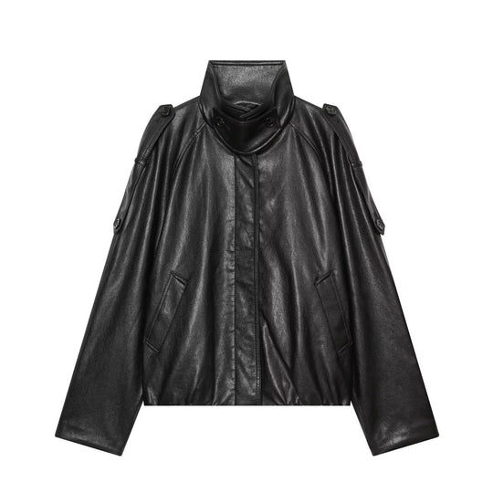 Damen Kurz geschnittene Lederoptik-Blousonjacke mit hohem Funnelkragen, Schulterriegeln und eingearbeiteten Pattentaschen Shop Nory