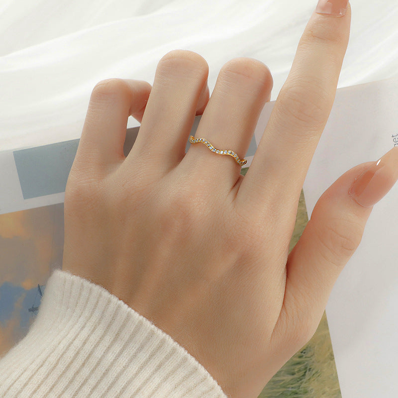 Damen elegante wellenförmige Ring mit funkelnden Kristallen Shop Nory