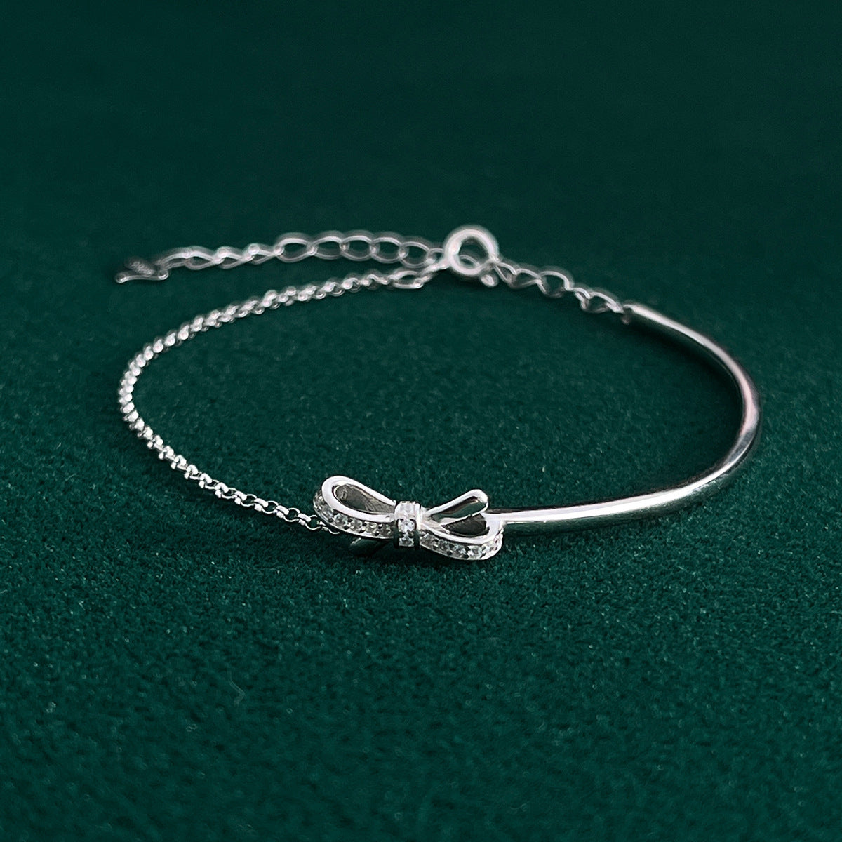 Damen Armband mit verspieltem Schleifenanhänger Shop Nory