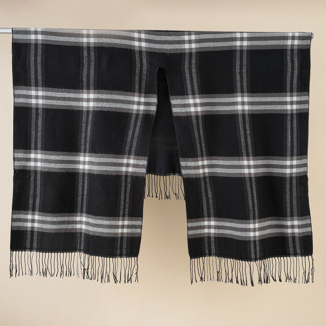 Damen Oversize-Umhang mit Karomuster, Fransen und Wolloptik Shop Nory