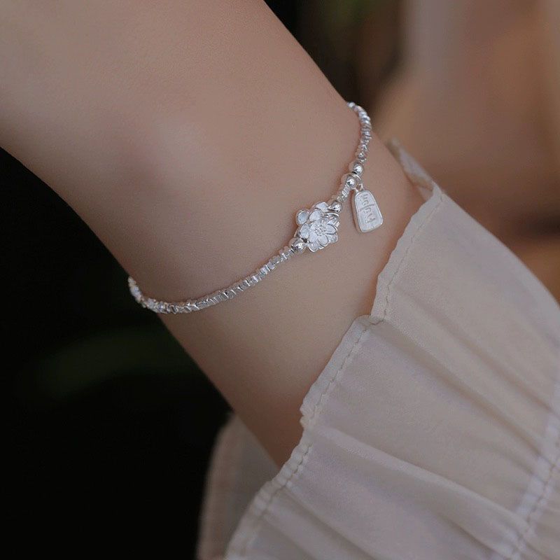 Damen filigrane Halskette mit floralem Anhänger aus hochwertigem Silber Shop Nory