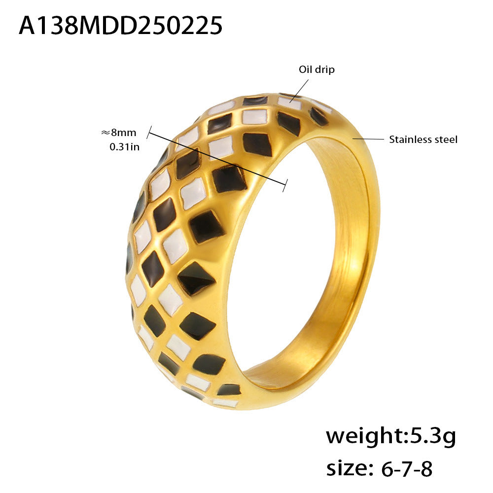 Damenring mit stilvollem, modernem Karomuster aus langlebigem Edelstahl Shop Nory