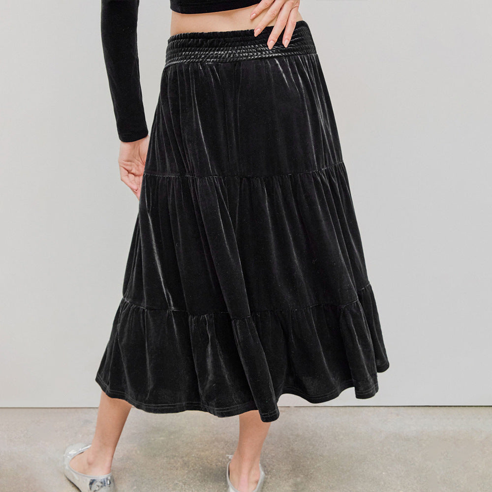 Damen Samtiges zweiteiliges Set mit gerafftem Bustier-Crop und stufigem Midirock Shop Nory