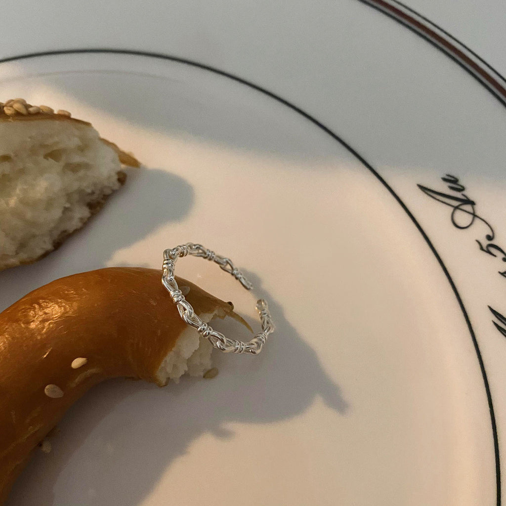 Damen Zierlicher Ring mit elegantem Perlendesign Shop Nory