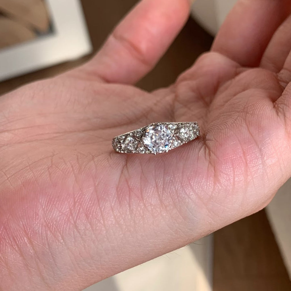 Damen Eleganter Zirkonring mit kunstvollem Design Shop Nory