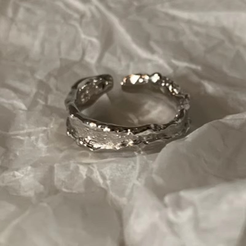 Damen moderner Ring mit strukturiertem Design Shop Nory