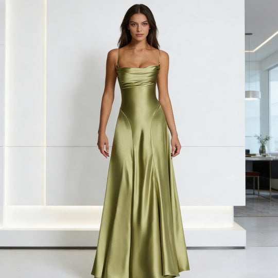 Damen Elegantes satin Abendkleid mit tailliertem Schnitt und schmalen Trägern
