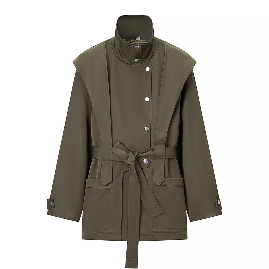 Damen Taillierte Übergangsjacke mit Stehkragen, Schultercape und Bindegürtel Shop Nory
